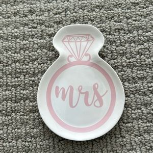 New glass Mrs ring dish